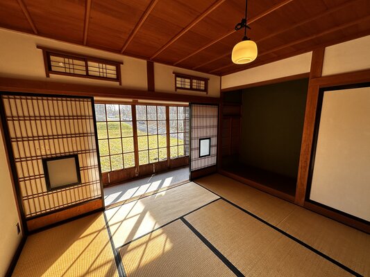 【函館・北斗・七飯の住宅会社】光を取り入れる2