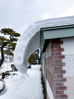 【函館・北斗・七飯の住宅会社】雪庇と巻き垂れ