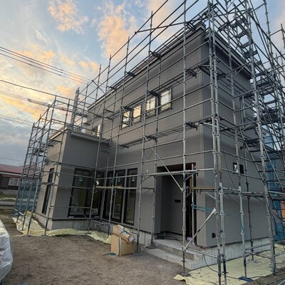 【函館・北斗・七飯の工務店】新築の壁紙が、1年ほどで角から切れる理由